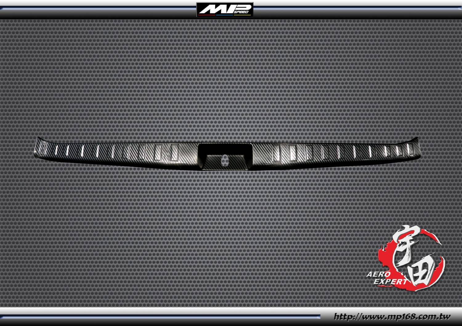 2011-2020 TOYOTA 豐田 SIENNA 內護板全包 亮光碳纖紋 2011-2020 TOYOTA 豐田 SIENNA 內護板全包 亮光碳纖紋