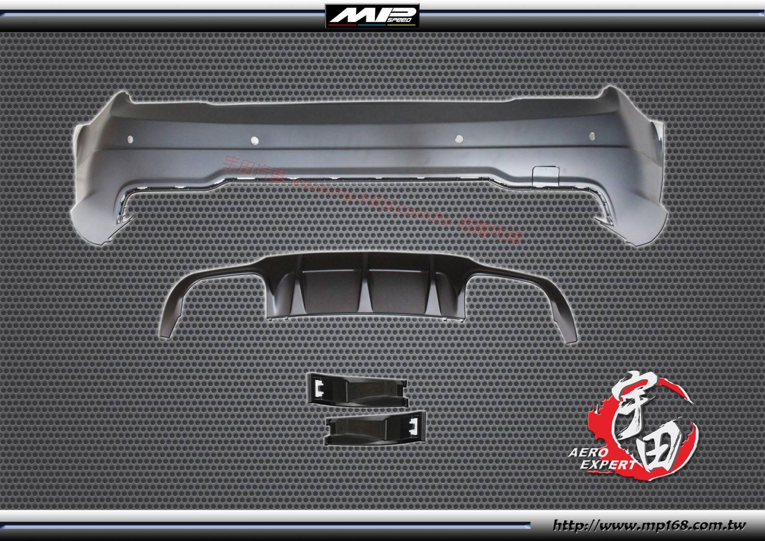 2008-2012 W204  A款C63后保桿有雷打(雙)