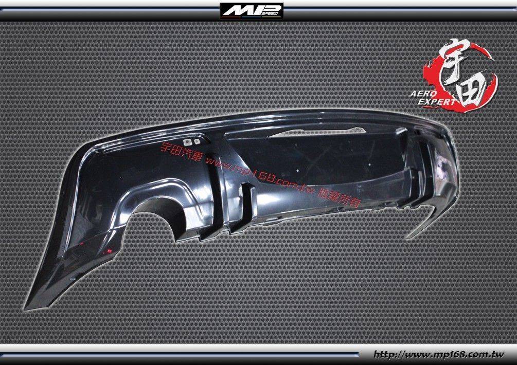 2013-2014 Mazda 3 馬自達 3 4D MP款後飾板-單出