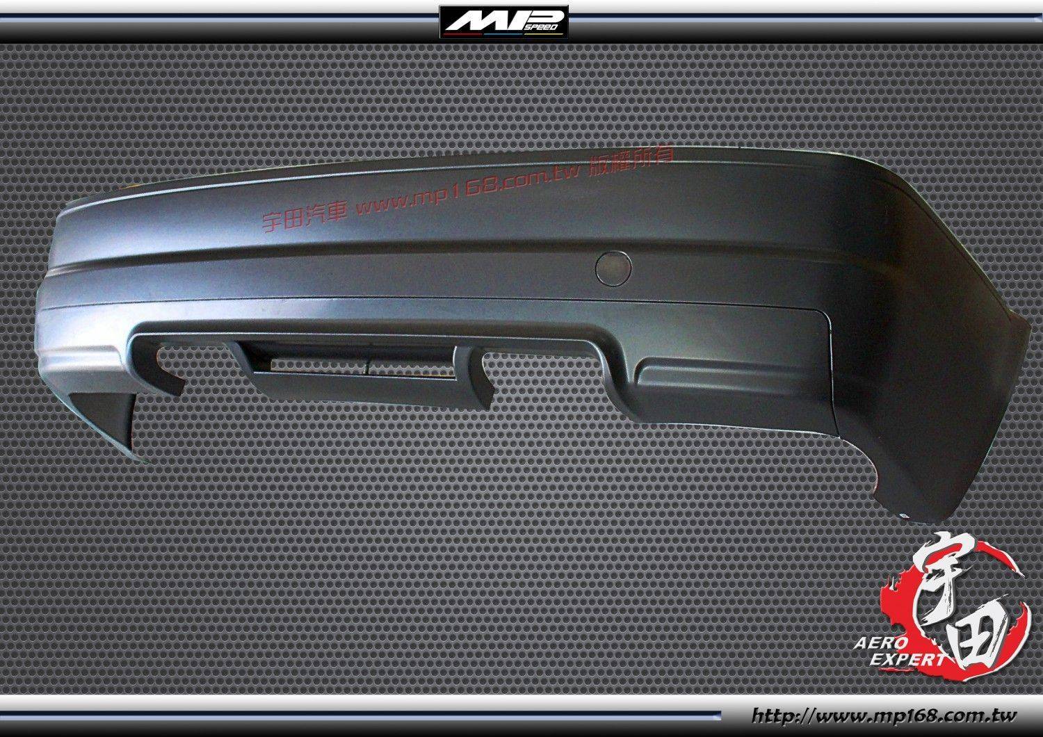 E46 4D M3後保桿-中間左右排氣