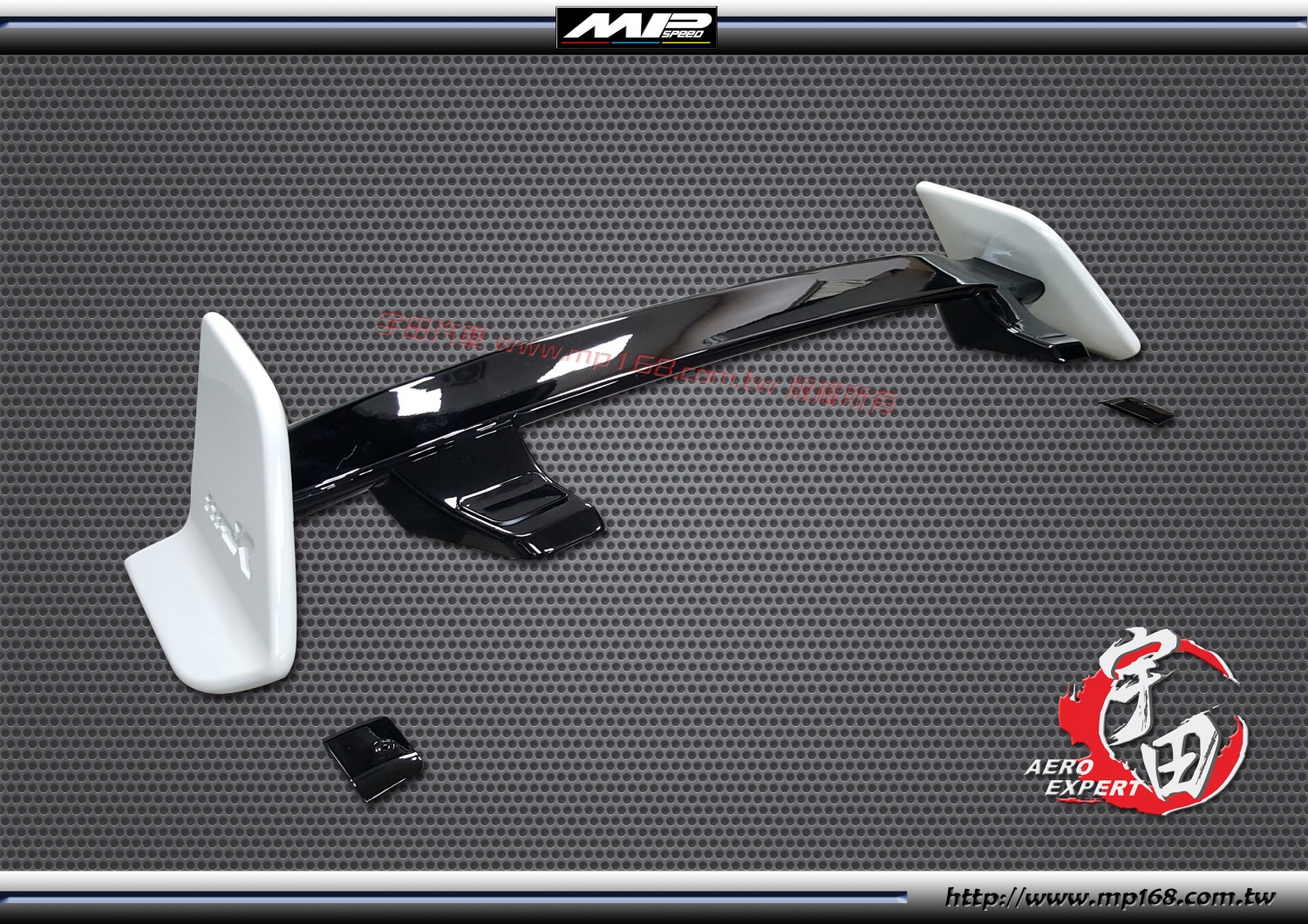 2021-2022 HONDA FIT 本田 T-R款 尾翼PP烤漆板 中板亮黑+2邊白色