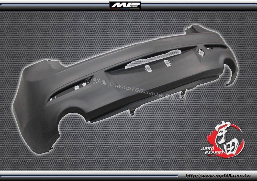 2010-2014 Mazda 3 馬自達 3 5D 後保桿-雙出孔位